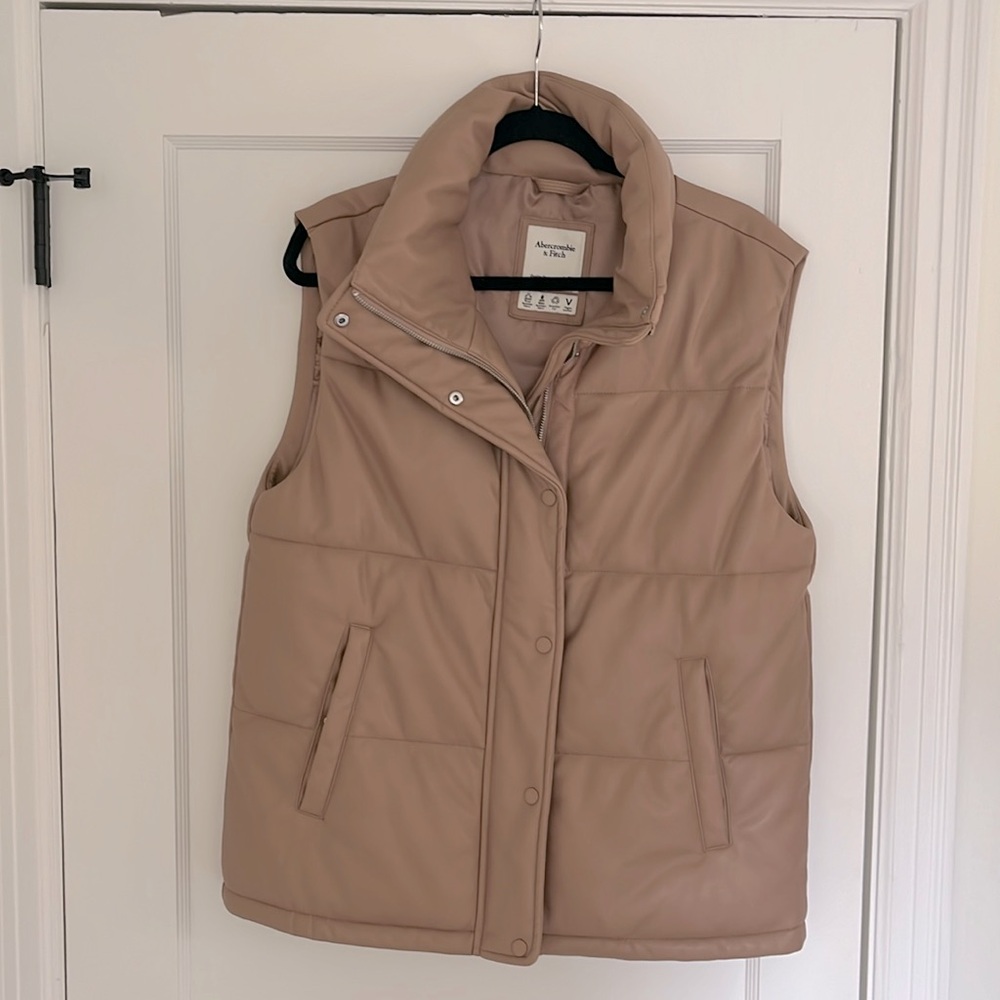 Abercrombie & Fitch Tan Quilted Puffer Vest